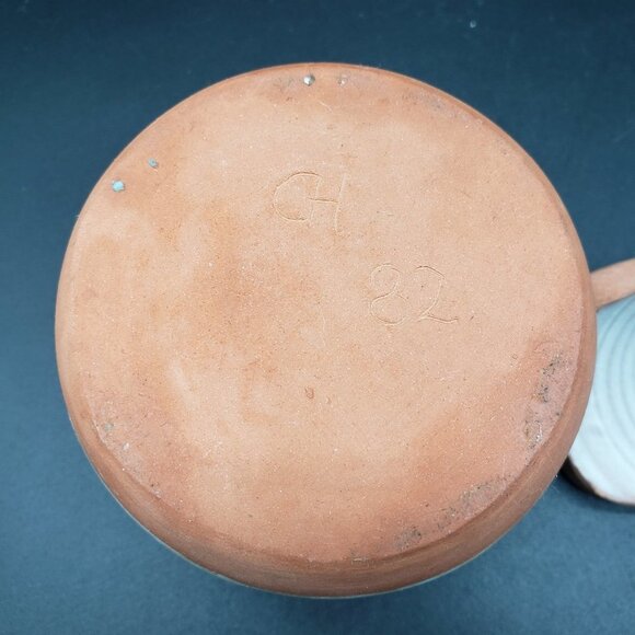 Vintage Signed Hobbiest Cream Green Leaf Turned Art Pottery Ginger Jar with Lid - Picture 4 of 13